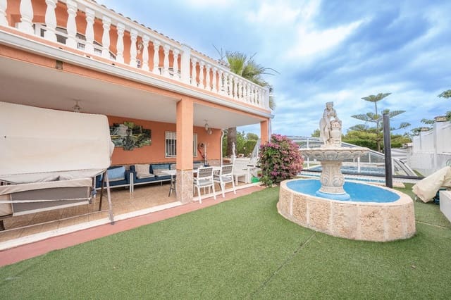 5 bedroom Villa for sale in La Nucia with pool garage - € 899,000 (Ref: 9934167)