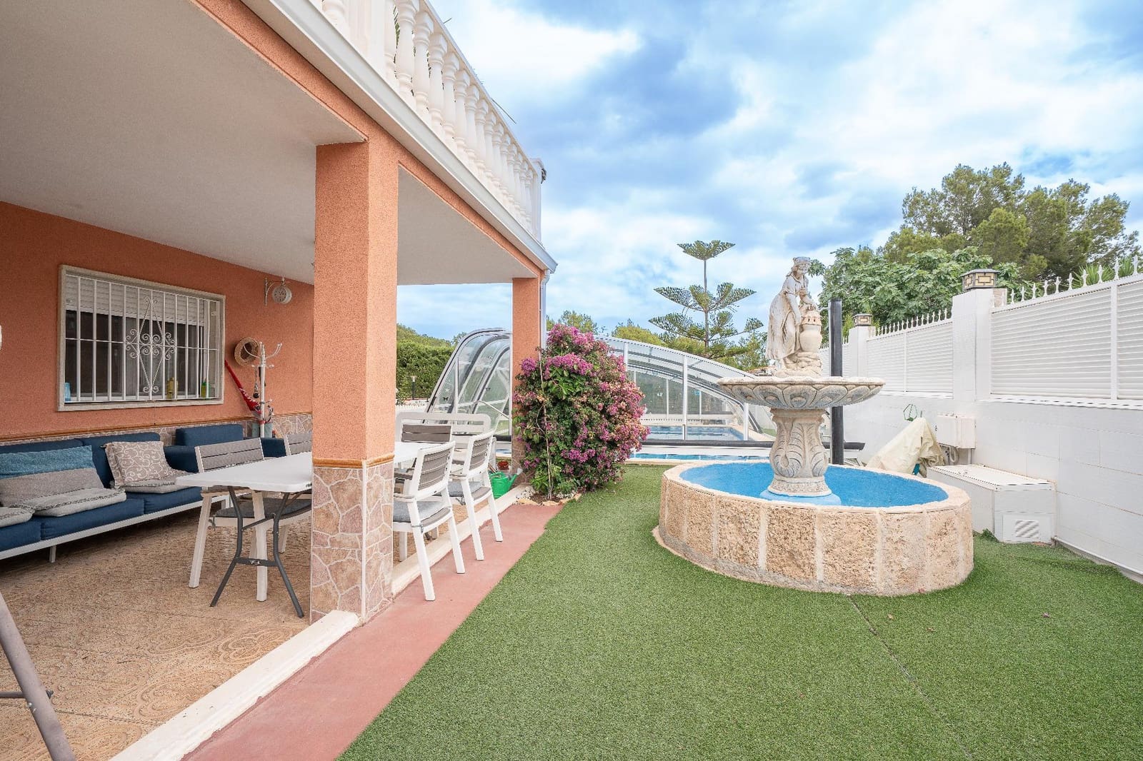 5 chambre Villa/Maison à vendre à La Nucia avec piscine garage - 899 000 € (Ref: 9934167)