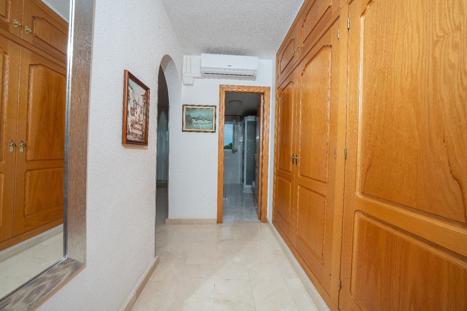 5 chambre Villa/Maison à vendre à La Nucia avec piscine garage - 899 000 € (Ref: 9934167)