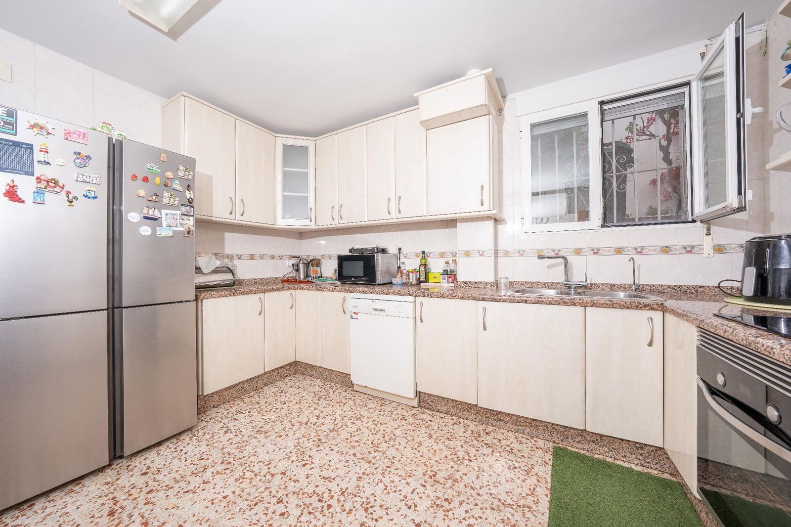 5 chambre Villa/Maison à vendre à La Nucia avec piscine garage - 899 000 € (Ref: 9934167)