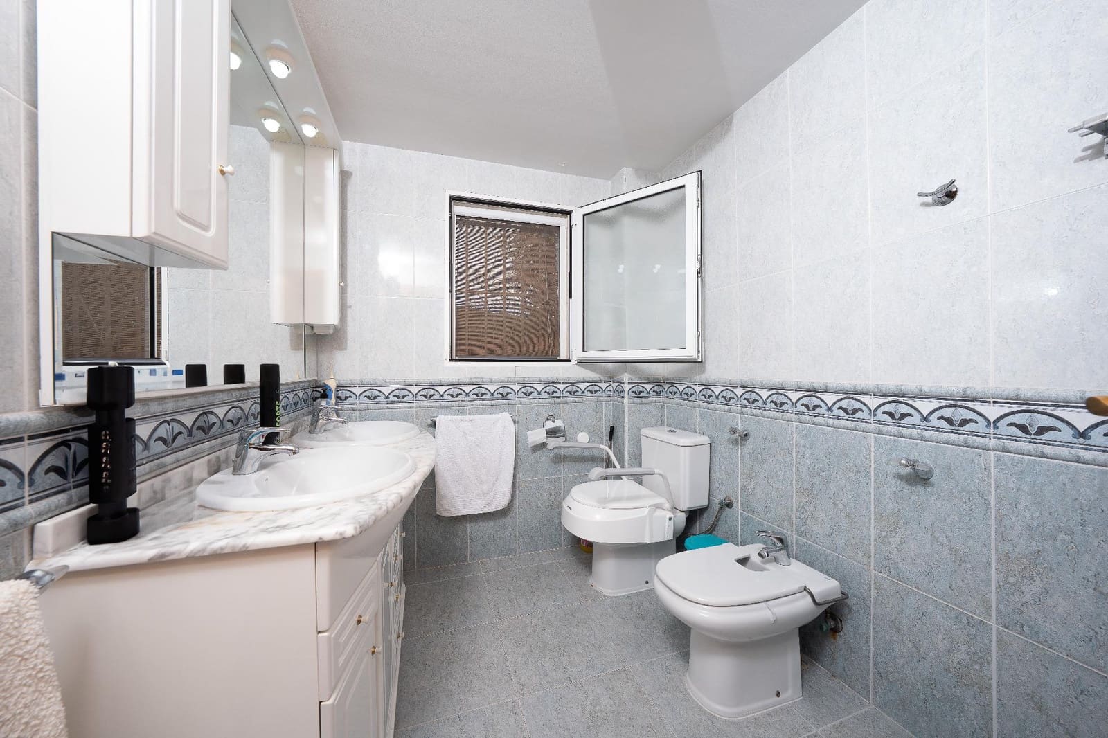 5 chambre Villa/Maison à vendre à La Nucia avec piscine garage - 899 000 € (Ref: 9934167)