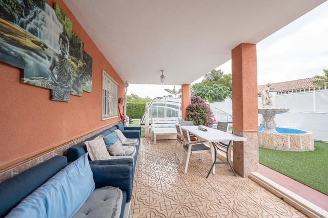 5 bedroom Villa for sale in La Nucia with pool garage - € 899,000 (Ref: 9934167)