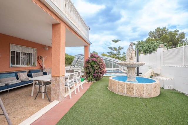 5 bedroom Villa for sale in La Nucia with pool garage - € 899,000 (Ref: 9934167)