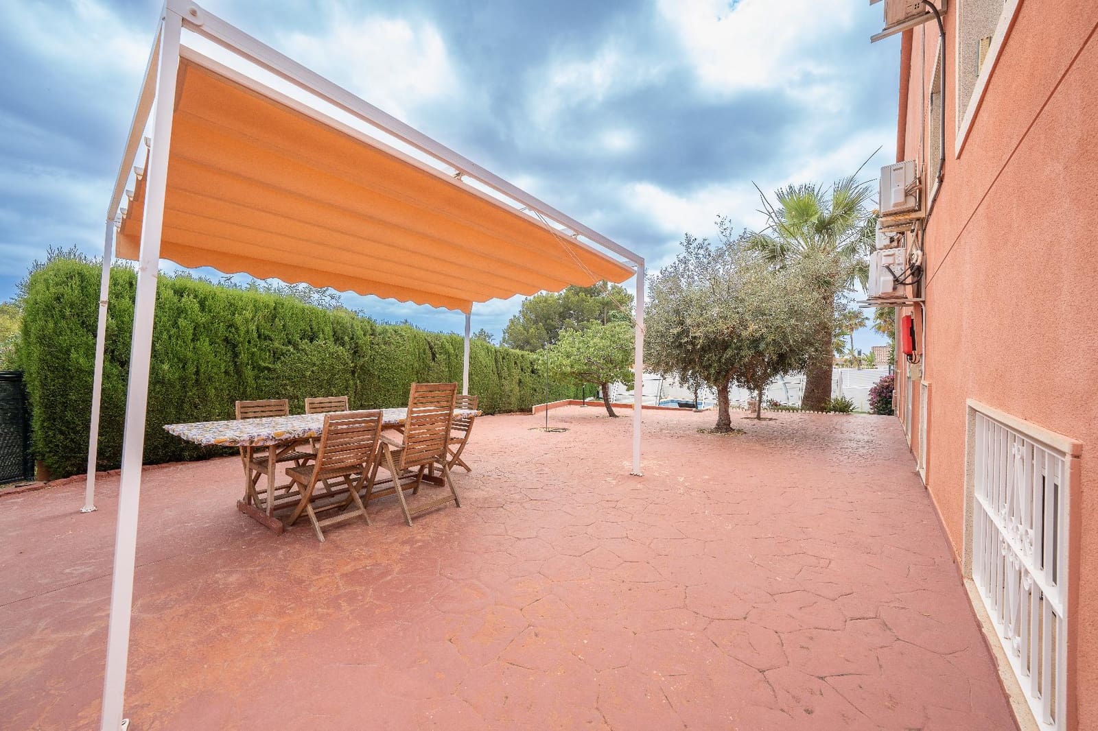 5 chambre Villa/Maison à vendre à La Nucia avec piscine garage - 899 000 € (Ref: 9934167)