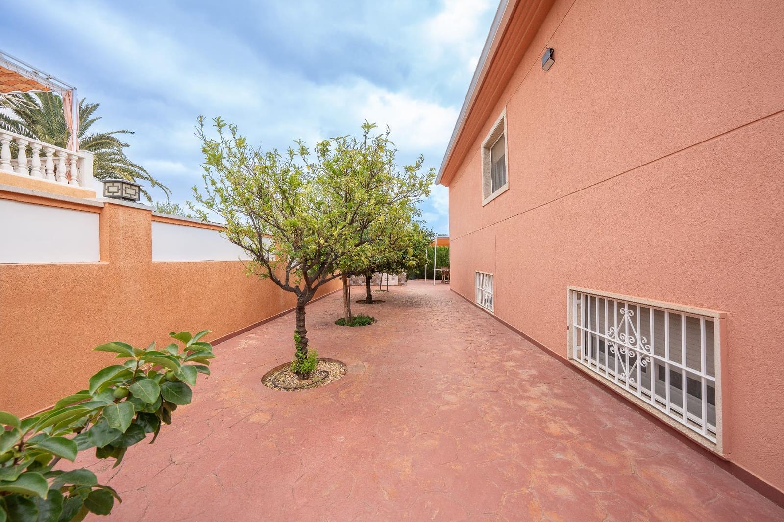 5 chambre Villa/Maison à vendre à La Nucia avec piscine garage - 899 000 € (Ref: 9934167)