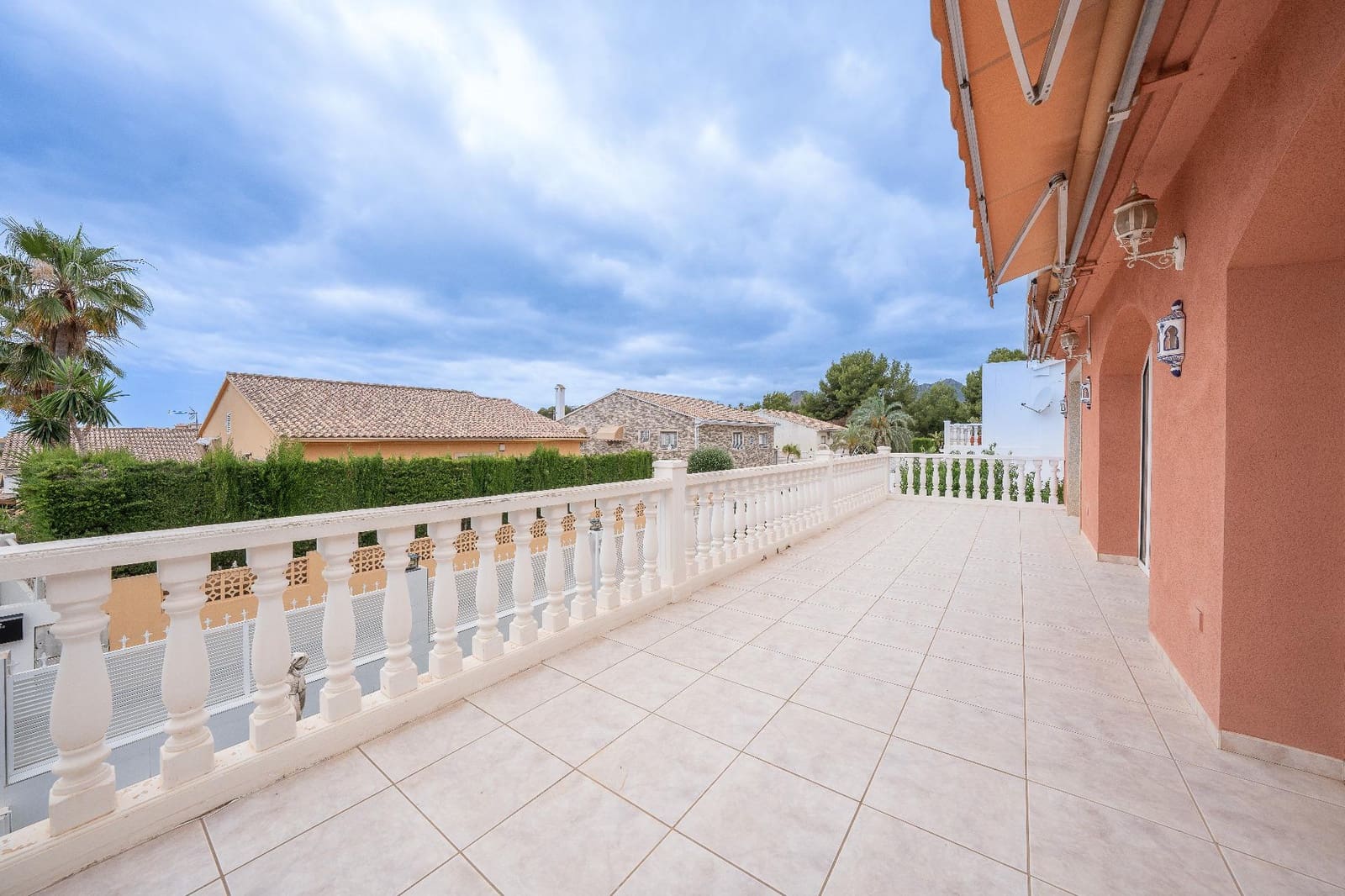 5 chambre Villa/Maison à vendre à La Nucia avec piscine garage - 899 000 € (Ref: 9934167)