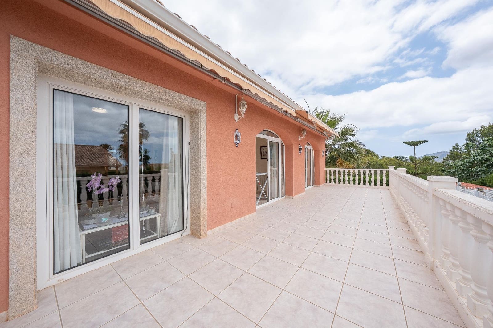 5 chambre Villa/Maison à vendre à La Nucia avec piscine garage - 899 000 € (Ref: 9934167)