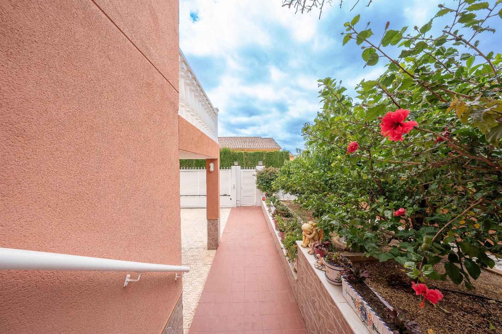 5 chambre Villa/Maison à vendre à La Nucia avec piscine garage - 899 000 € (Ref: 9934167)