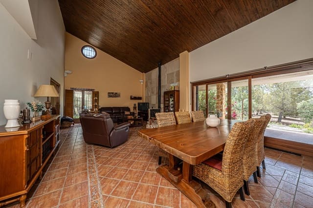 4 sovrum Finca/Hus på landet till salu i Biar med garage - 750 000 € (Ref: 9936349)
