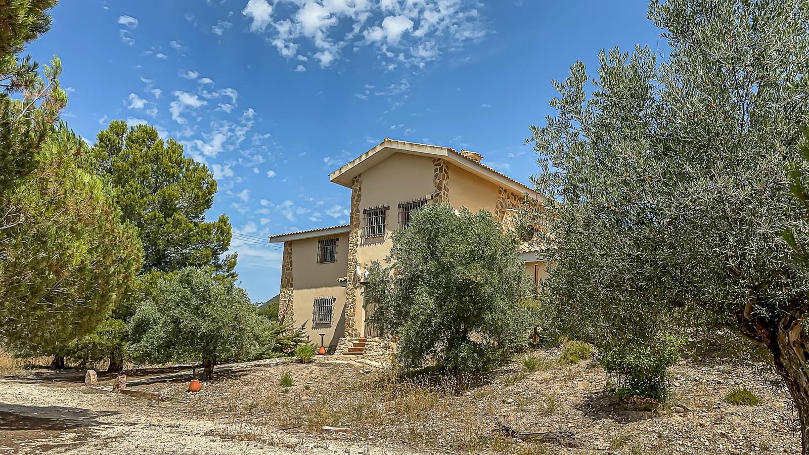 4 soveværelse Finca/Landehus til salg i Biar med garage - € 750.000 (Ref: 9936349)
