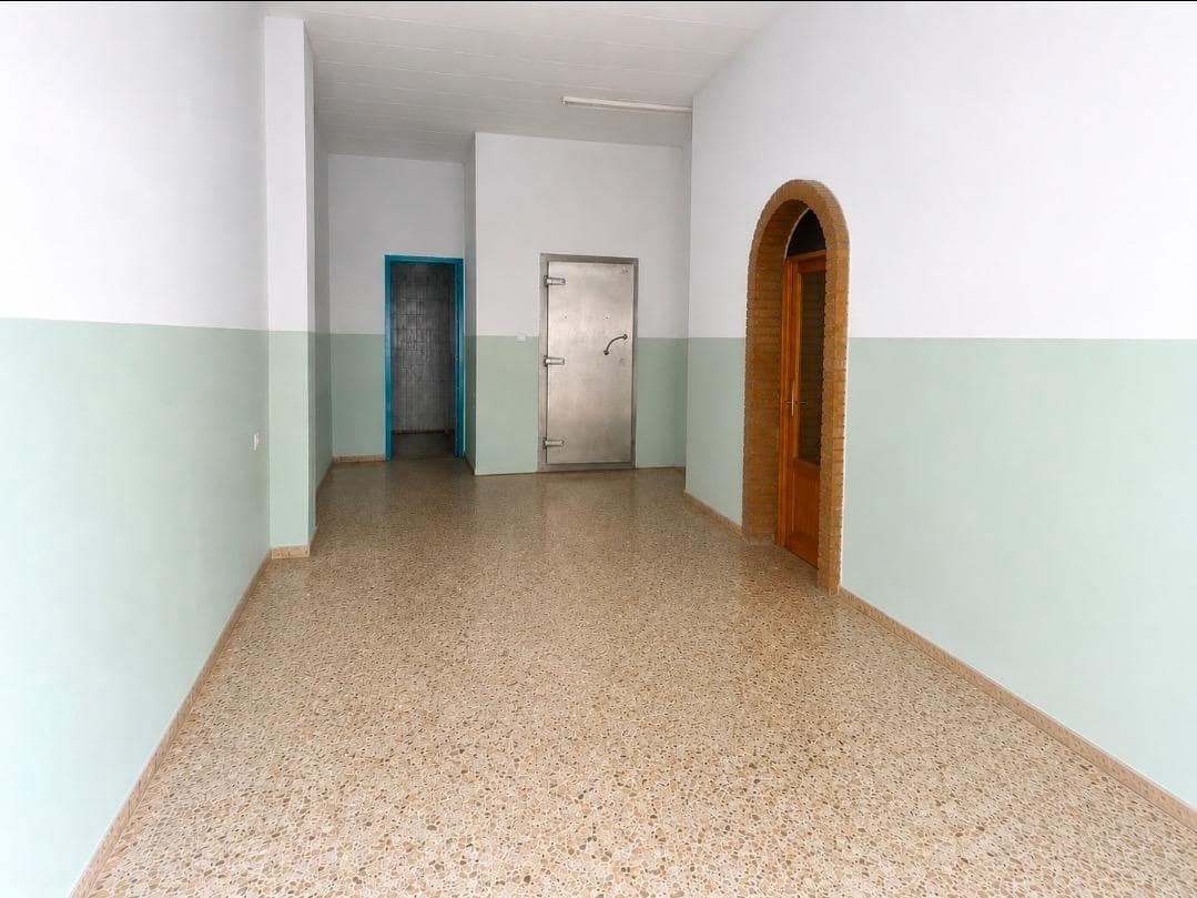 Erhverv til salg i Novelda - € 87.000 (Ref: 9936350)