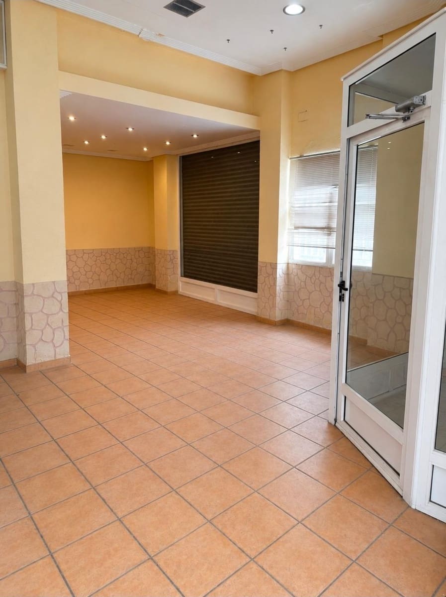 Erhverv til salg i Novelda - € 87.000 (Ref: 9936350)