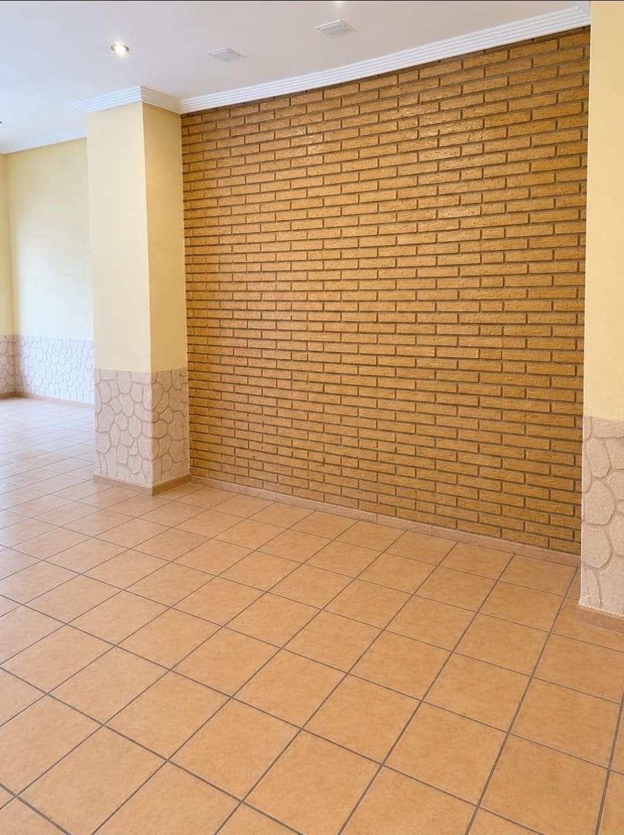 Erhverv til salg i Novelda - € 87.000 (Ref: 9936350)