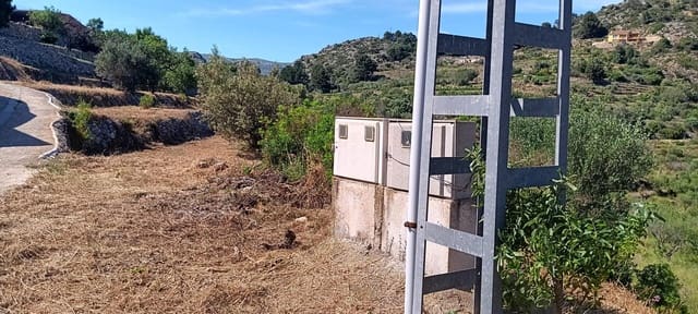Ubebygd land til salgs i Tárbena - € 35 000 (Ref: 9938140)