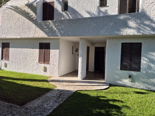 3 soveværelse Semi-Rækkehus til salg i El Puerto de Santa María med swimmingpool - € 579.000 (Ref: 9939921)