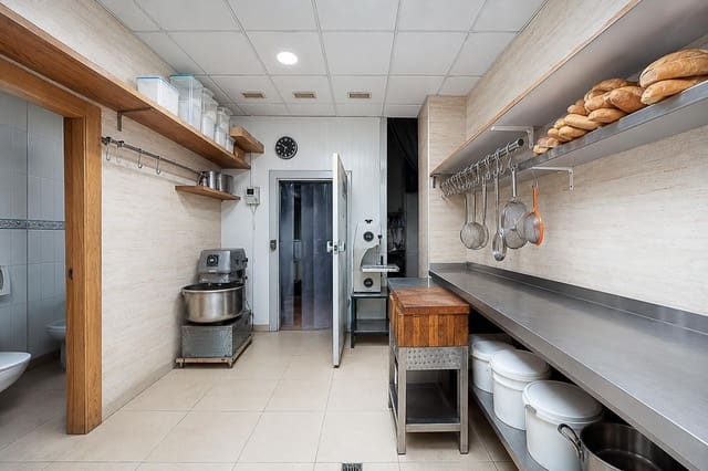 Erhverv til salg i Orihuela - € 145.000 (Ref: 9945661)