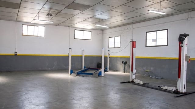 Firma/Unternehmen zu verkaufen in Matola, Elche / Elx mit Garage - 309.900 € (Ref: 9945662)