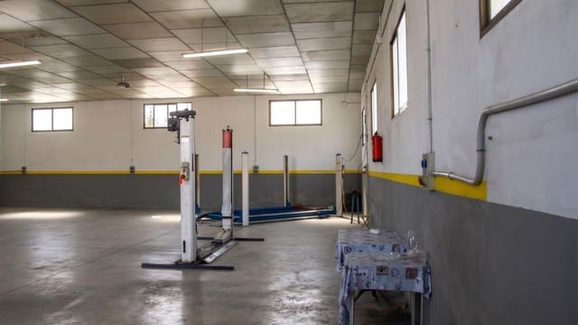 Firma/Unternehmen zu verkaufen in Matola, Elche / Elx mit Garage - 309.900 € (Ref: 9945662)