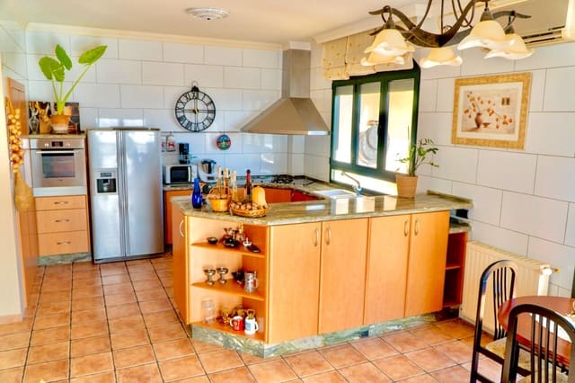 5 Zimmer Finca/Landgut zu verkaufen in Cocentaina mit Pool Garage - 695.000 € (Ref: 9945664)
