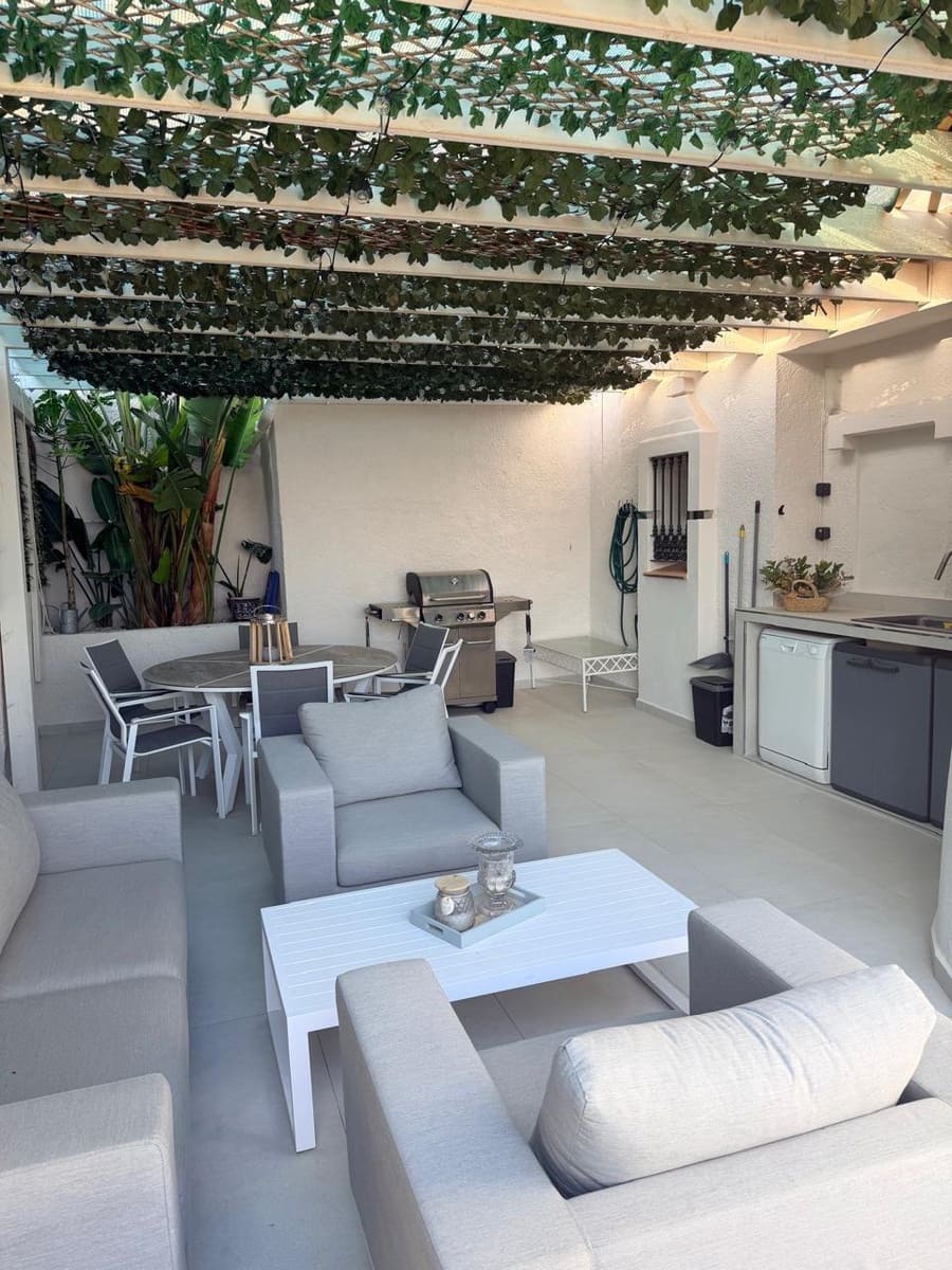 3 soveværelse Semi-Rækkehus til salg i Altea med garage - € 650.000 (Ref: 9945668)