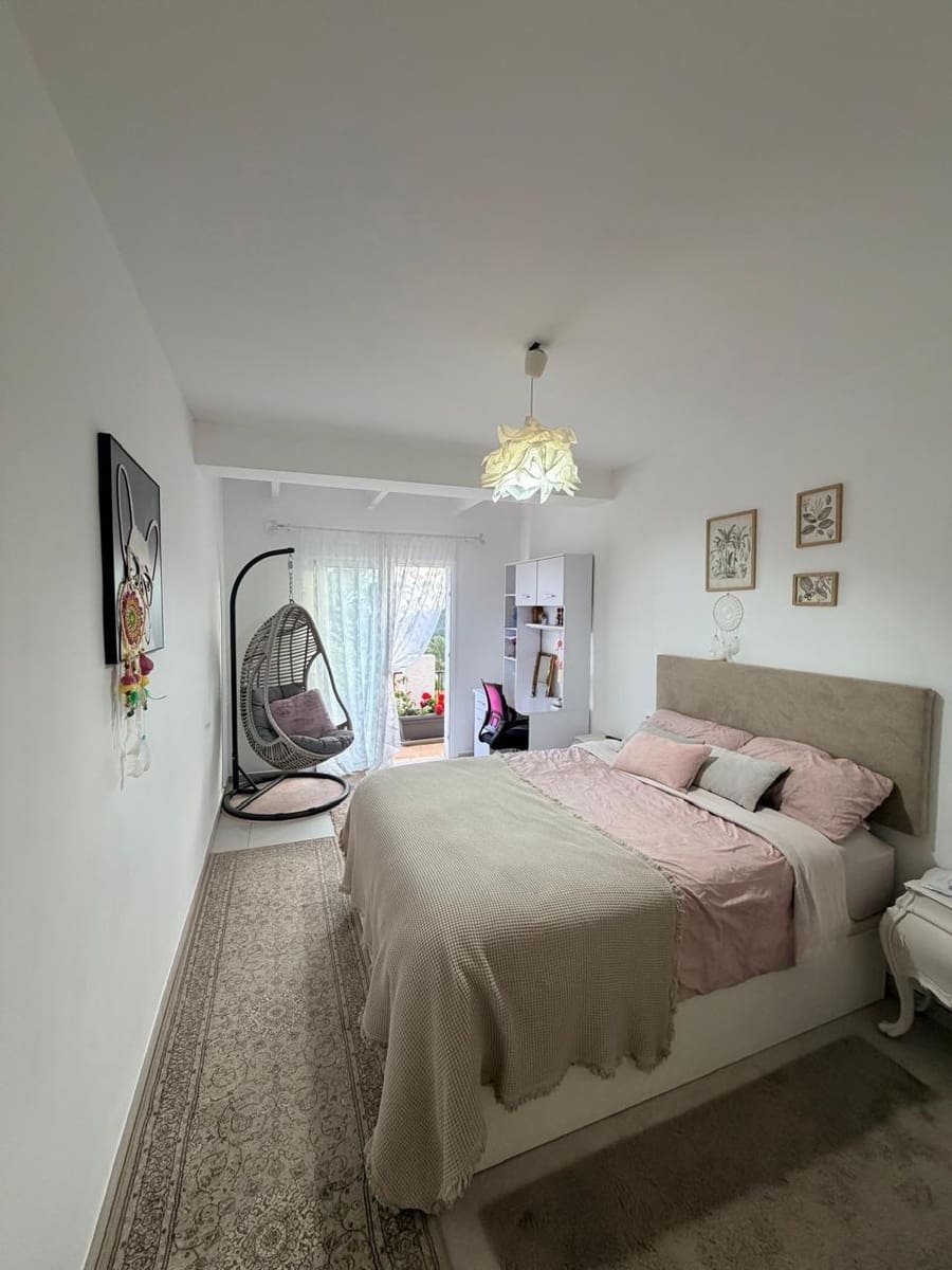 3 soveværelse Semi-Rækkehus til salg i Altea med garage - € 650.000 (Ref: 9945668)
