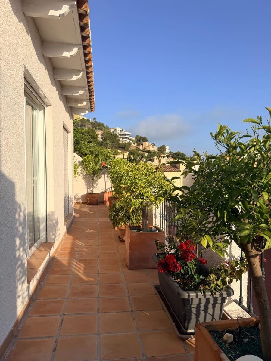 3 soveværelse Semi-Rækkehus til salg i Altea med garage - € 650.000 (Ref: 9945668)