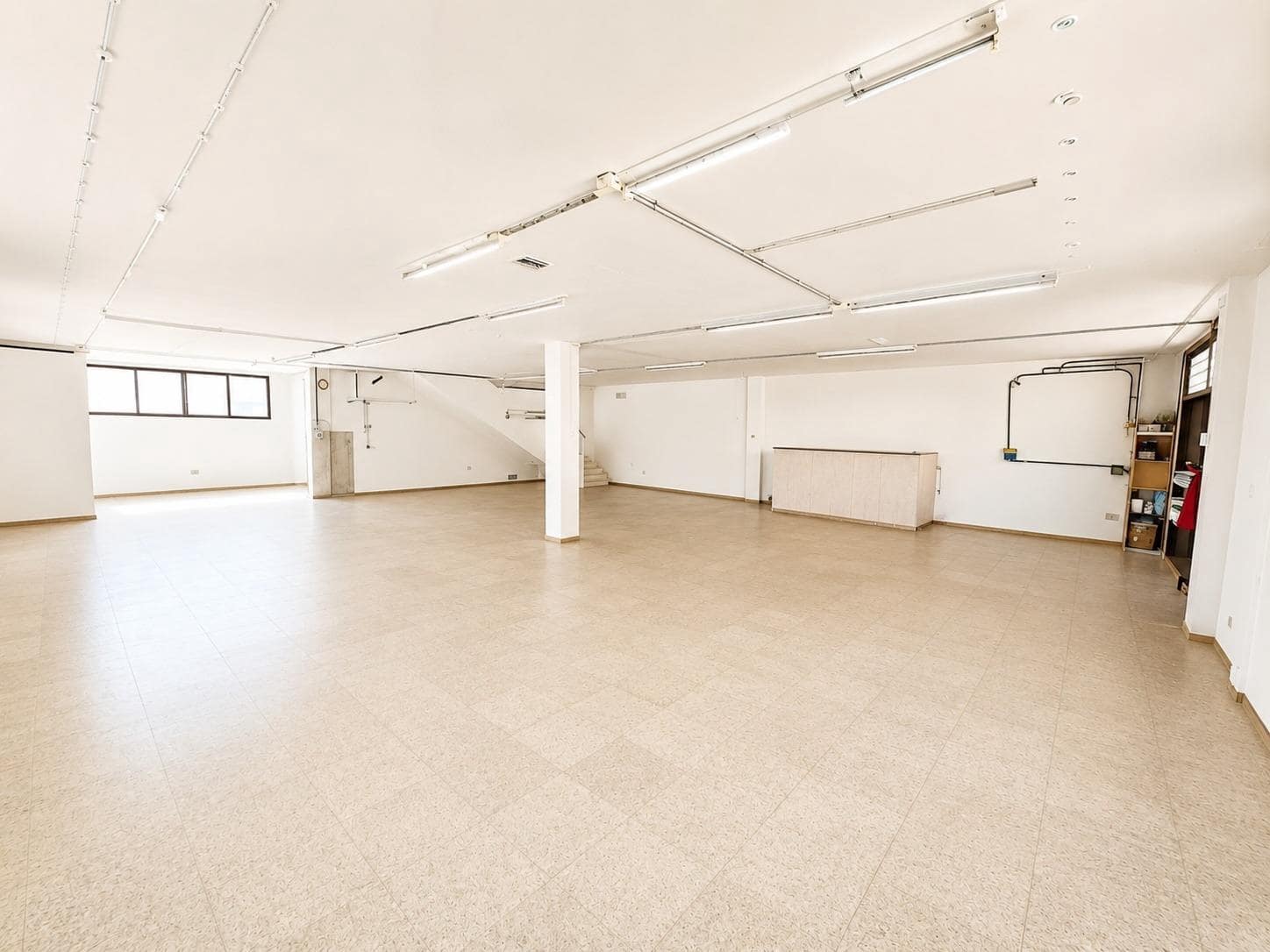 Företag till salu i Almansa - 250 000 € (Ref: 9949738)