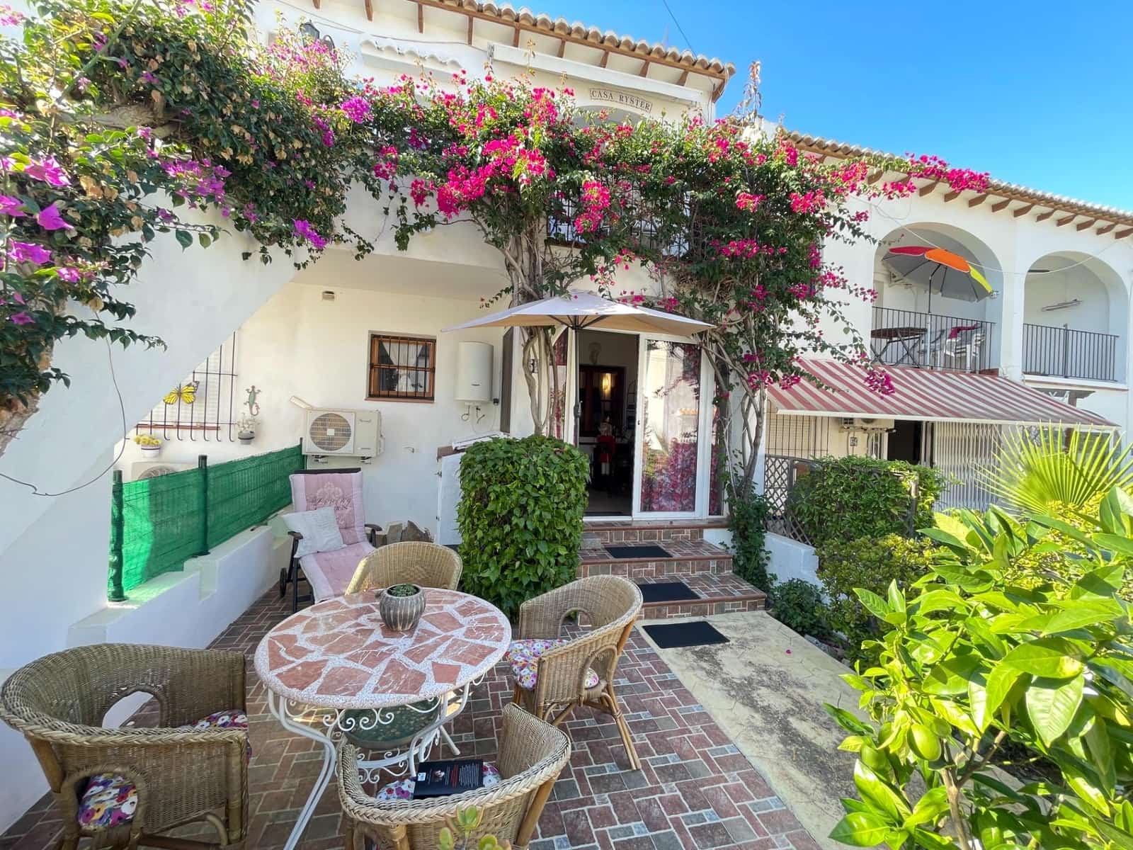 2 soverom Rekkehus til salgs i Los Balcones med svømmebasseng - € 165 000 (Ref: 9949742)