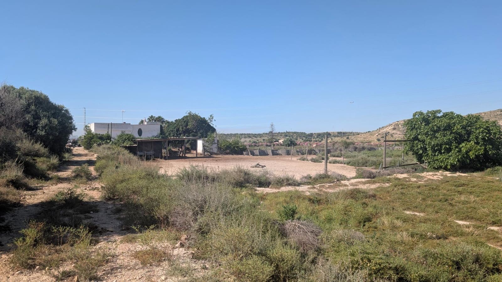 4 slaapkamer Villa te koop in Elche / Elx met garage - € 220.000 (Ref: 9966614)