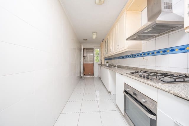 3 makuuhuone Asunto myytävänä paikassa Elche / Elx - 169 900 € (Ref: 9966615)