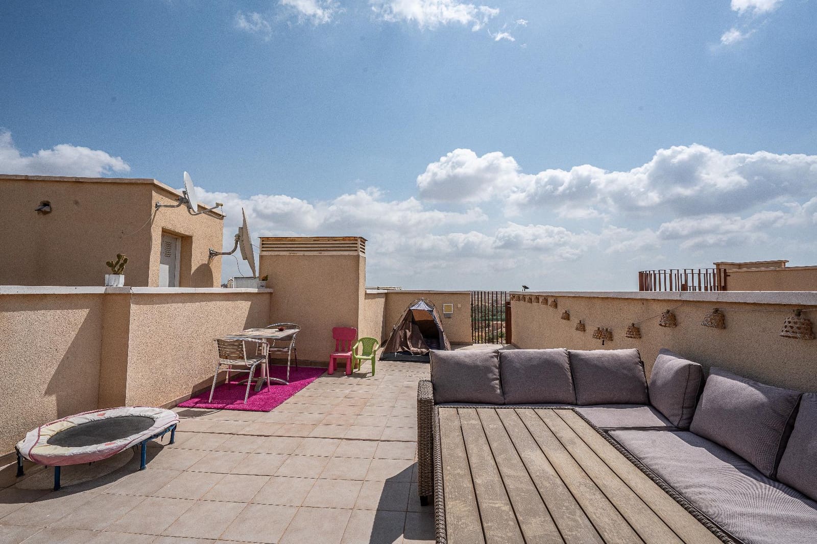 2 soveværelse Penthouse til salg i Gea y Truyols med swimmingpool garage - € 119.900 (Ref: 9973289)