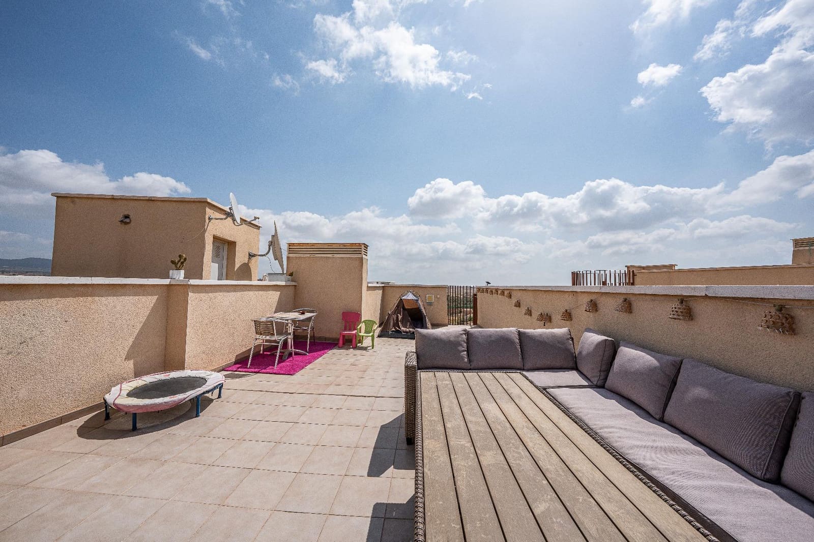 2 soveværelse Penthouse til salg i Gea y Truyols med swimmingpool garage - € 119.900 (Ref: 9973289)