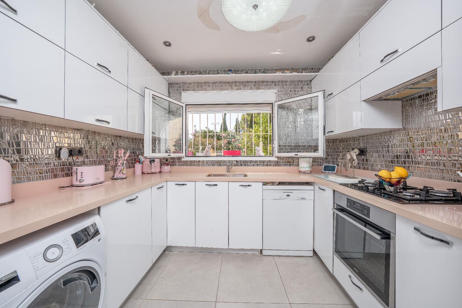 4 Zimmer Villa zu verkaufen in Benissa mit Pool Garage - 885.000 € (Ref: 9973292)