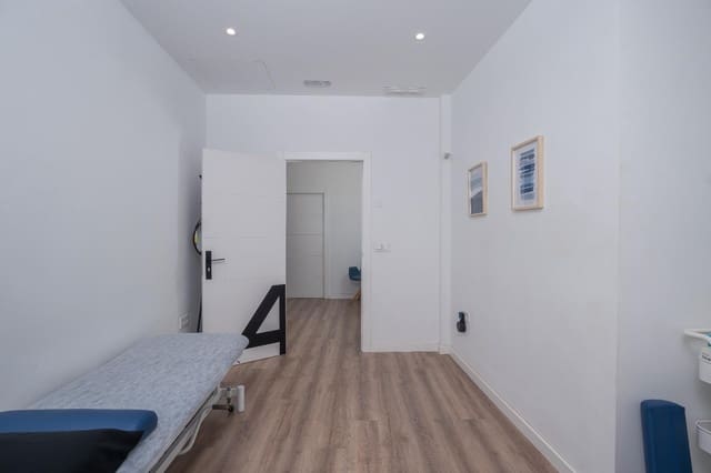 4 slaapkamer Commercieel te koop in Alicante stad - € 265.000 (Ref: 9979122)