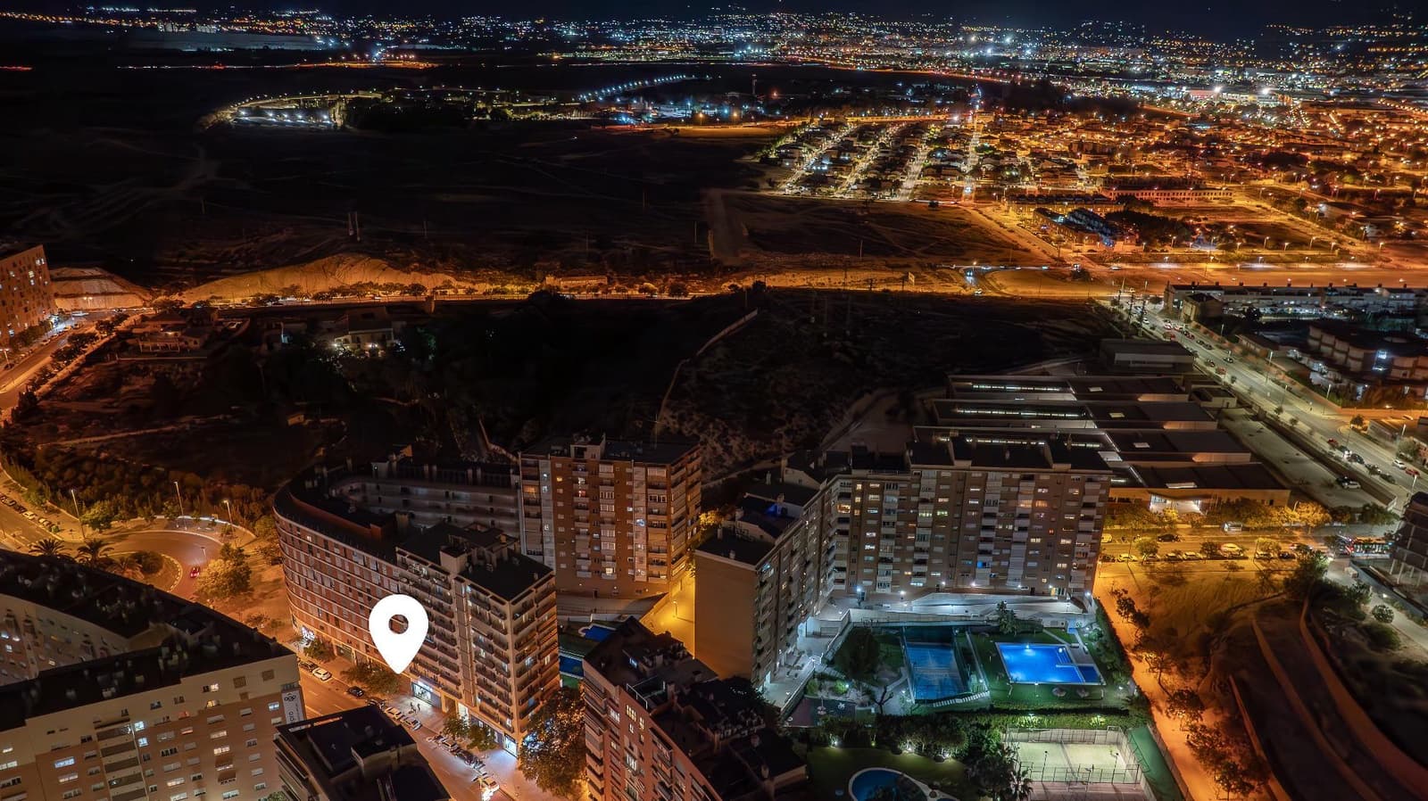 4 chambre Local Commercial à vendre à Alicante ville - 265 000 € (Ref: 9979122)