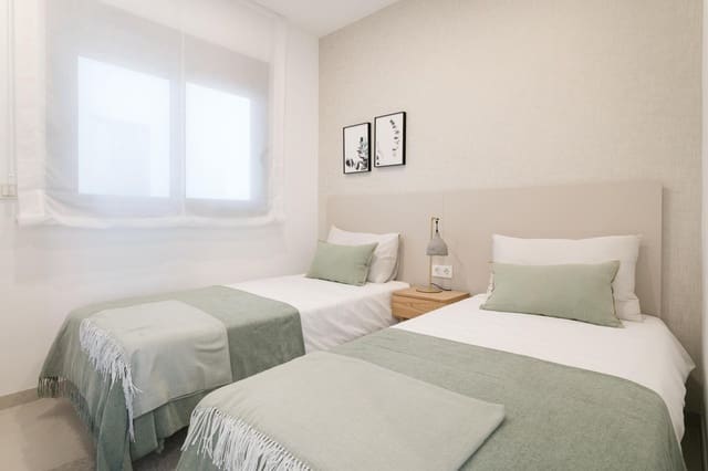 2 soverom Leilighet til salgs i Torreblanca, Torrevieja med svømmebasseng garasje - € 305 000 (Ref: 9982952)