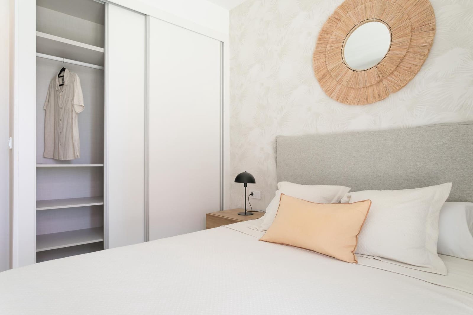 2 soverom Leilighet til salgs i Torrevieja med svømmebasseng garasje - € 305 000 (Ref: 9982952)