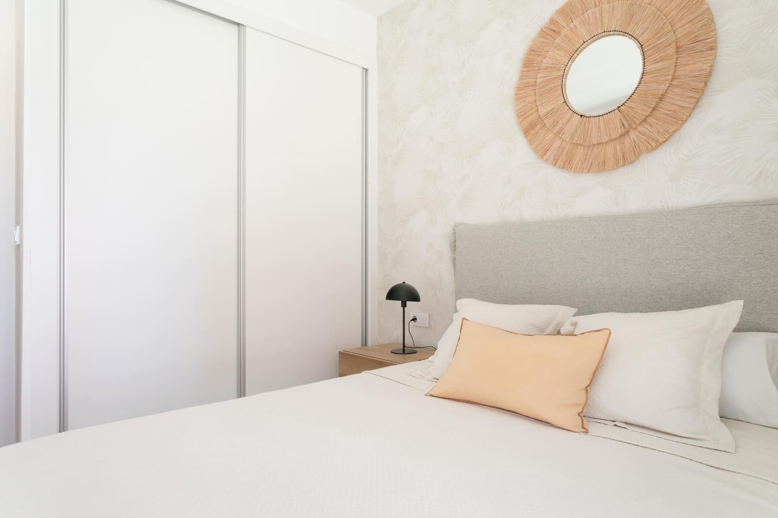 2 soverom Leilighet til salgs i Torrevieja med svømmebasseng garasje - € 305 000 (Ref: 9982952)