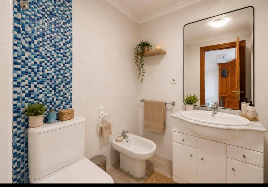 4 bedroom Penthouse for sale in Torrevieja with pool garage - € 420,000 (Ref: 9984972)