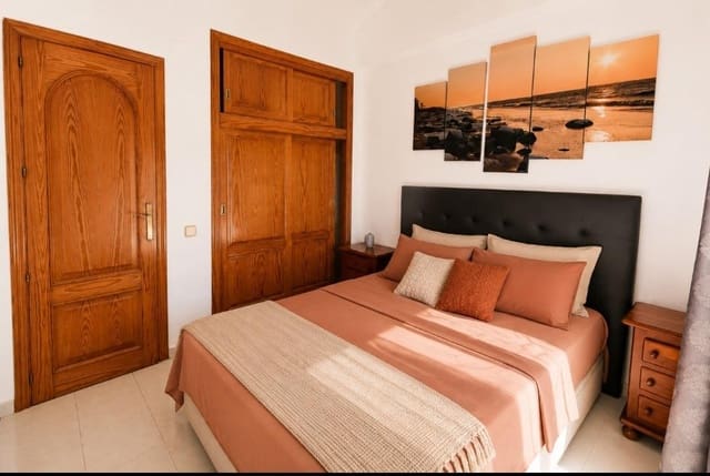 4 bedroom Penthouse for sale in Torrevieja with pool garage - € 420,000 (Ref: 9984972)