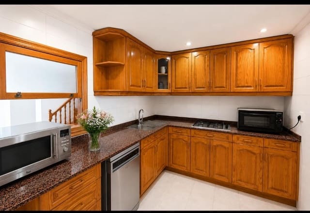 4 bedroom Penthouse for sale in Torrevieja with pool garage - € 420,000 (Ref: 9984972)