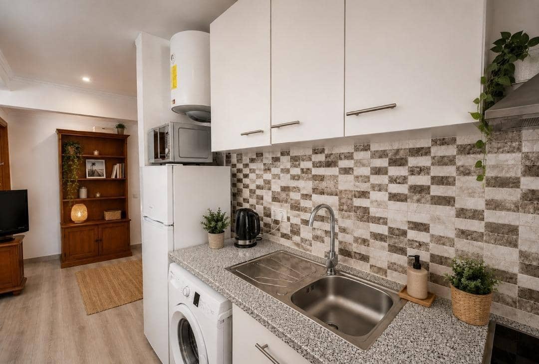 4 bedroom Penthouse for sale in Torrevieja with pool garage - € 420,000 (Ref: 9984972)