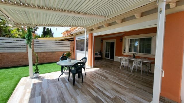 5 soveværelse Rækkehus til salg i San Juan de Alicante / Sant Joan d'Alacant med swimmingpool garage - € 596.000 (Ref: 9984973)