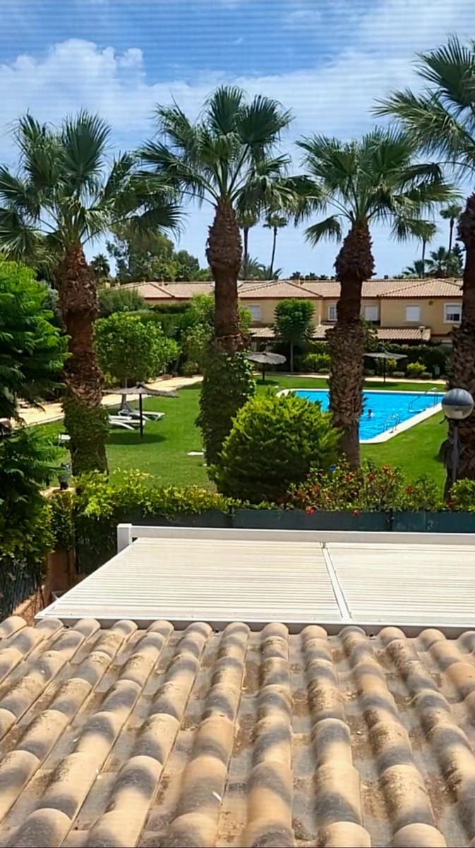5 makuuhuone Rivitalo myytävänä paikassa San Juan de Alicante / Sant Joan d'Alacant mukana uima-altaan 
autotalli - 596 000 € (Ref: 9984973)