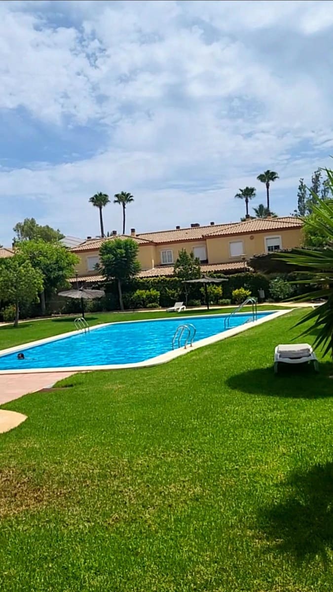 5 makuuhuone Rivitalo myytävänä paikassa San Juan de Alicante / Sant Joan d'Alacant mukana uima-altaan 
autotalli - 596 000 € (Ref: 9984973)