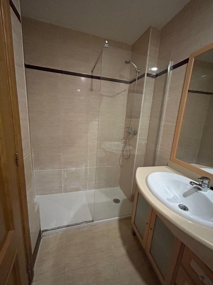 1 soverom Leilighet til leie i Benidorm - € 1 200 (Ref: 9986843)