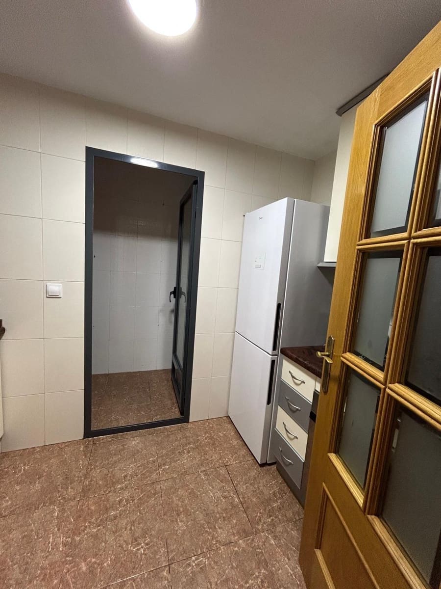 1 soverom Leilighet til leie i Benidorm - € 1 200 (Ref: 9986843)