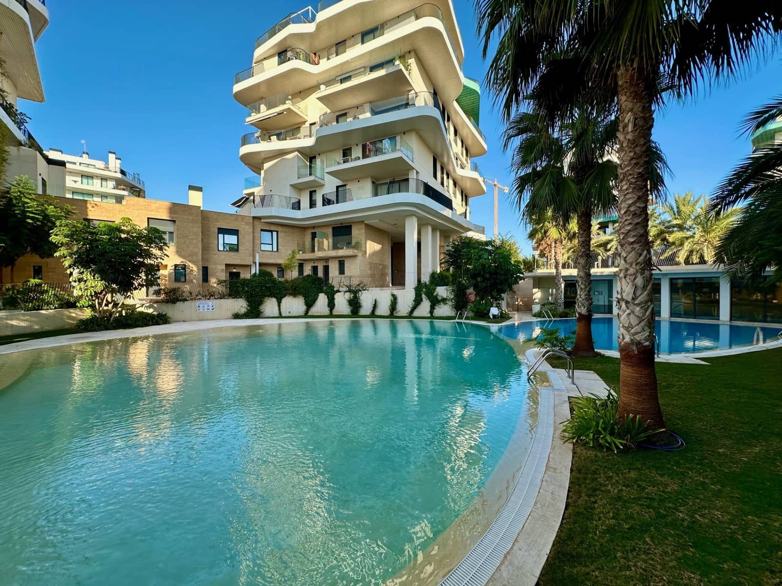 3 bedroom Apartment for rent in La Villajoyosa / Vila Joiosa with pool - € 2,400 (Ref: 9995776)