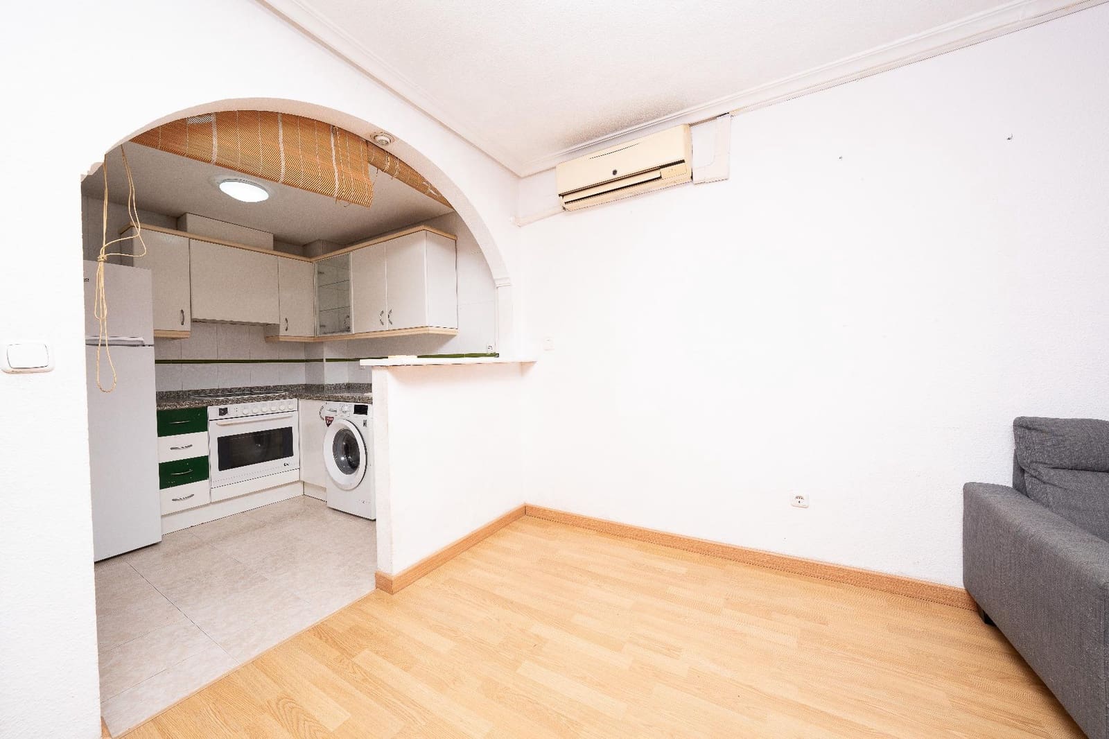 Estudio de 1 habitación en Alicante / Alacant ciudad en venta - 110.000 € (Ref: 9997105)
