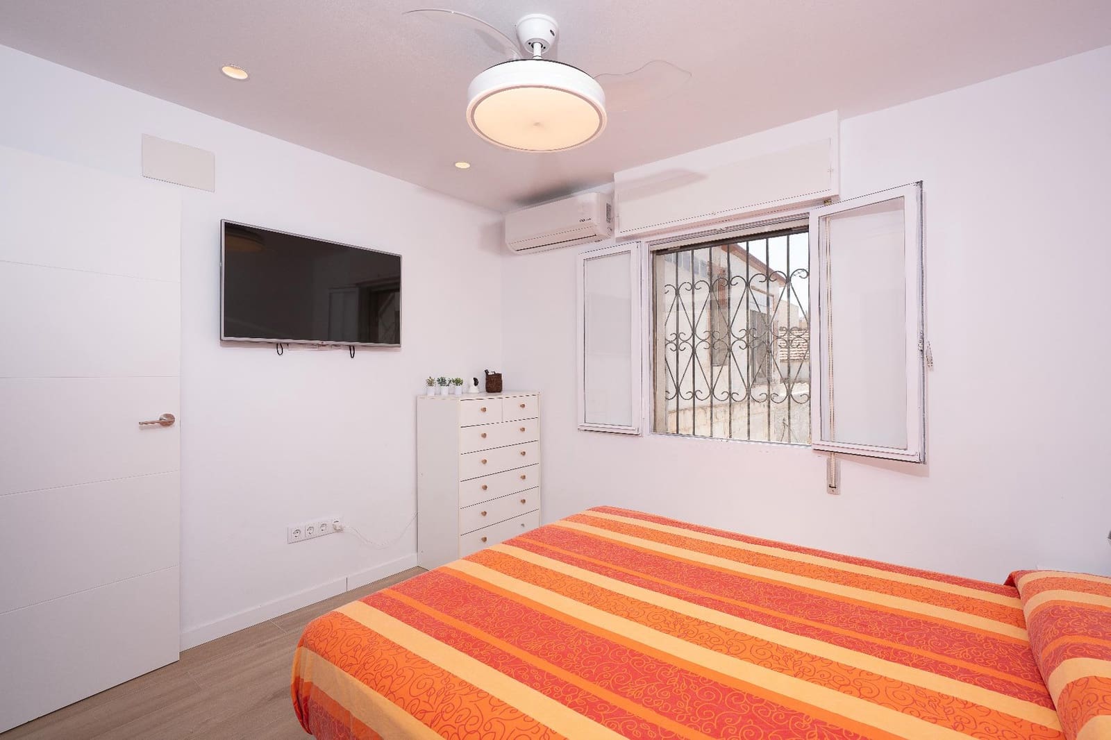 2 slaapkamer Appartement te koop in Elche / Elx - € 240.000 (Ref: 9998790)
